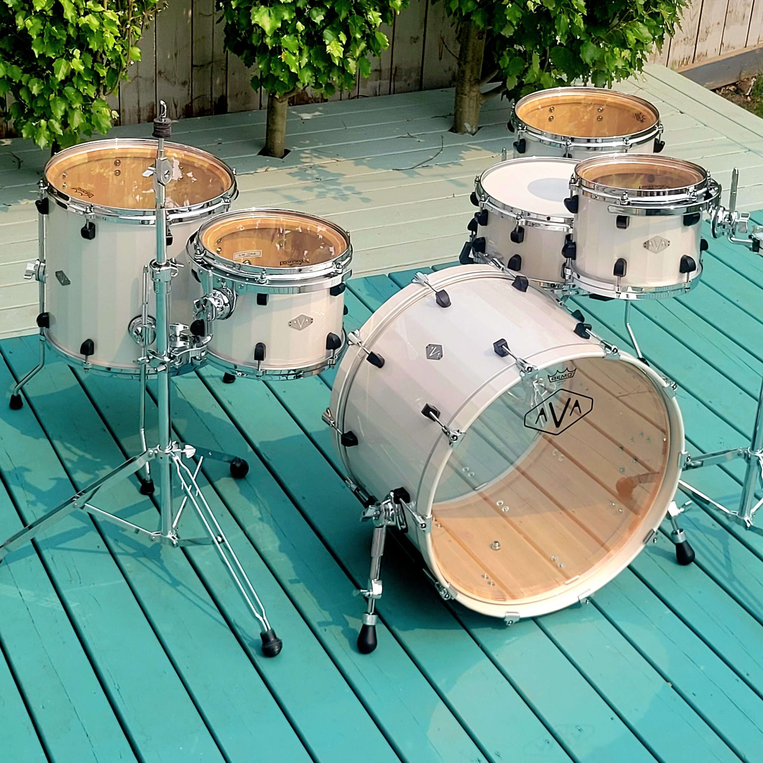 AVA DRUMS MAPLE – PEARLESCENT WHITE